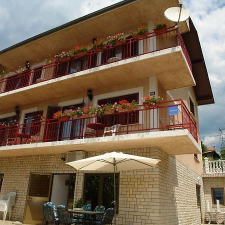 Apartments Nikolina Novi Vinodolski Exterior photo