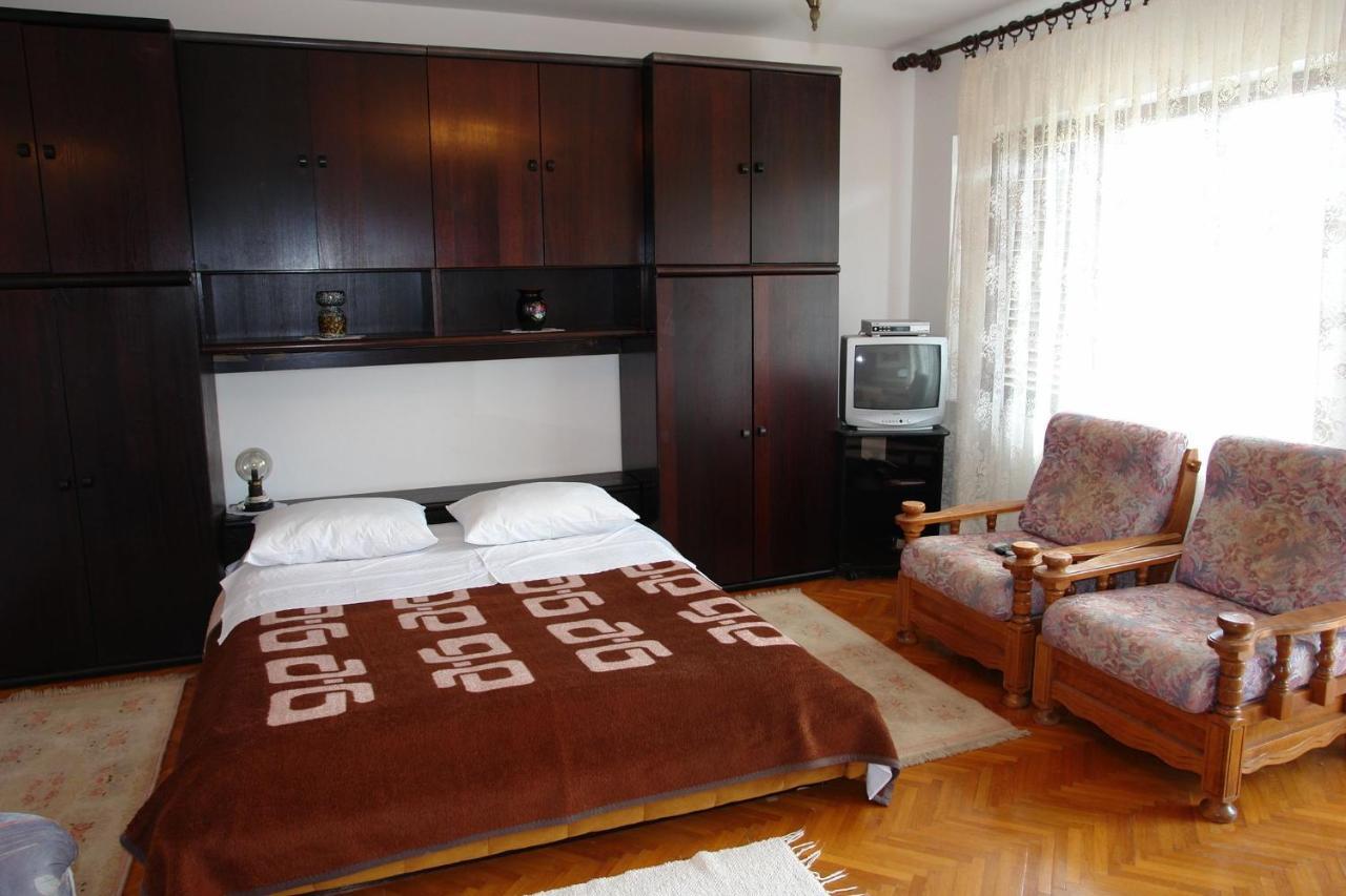 Apartments Nikolina Novi Vinodolski Exterior photo