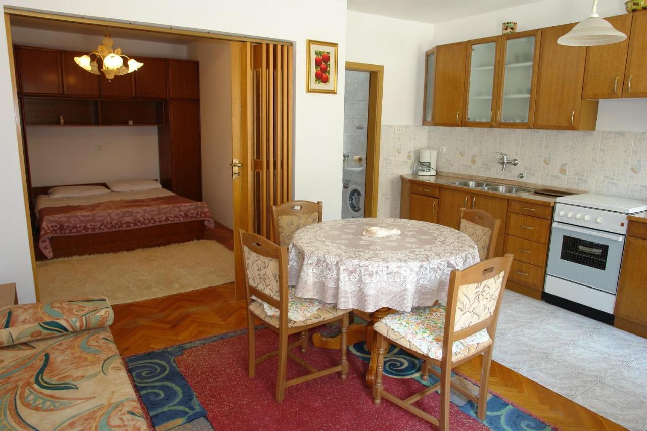 Apartments Nikolina Novi Vinodolski Exterior photo